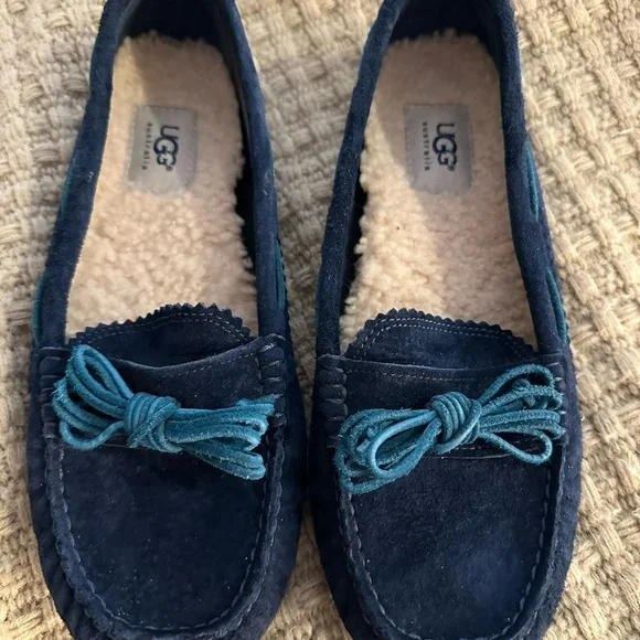 UGG Moccasins Women’s (Authentic) - Picture 2 of 11